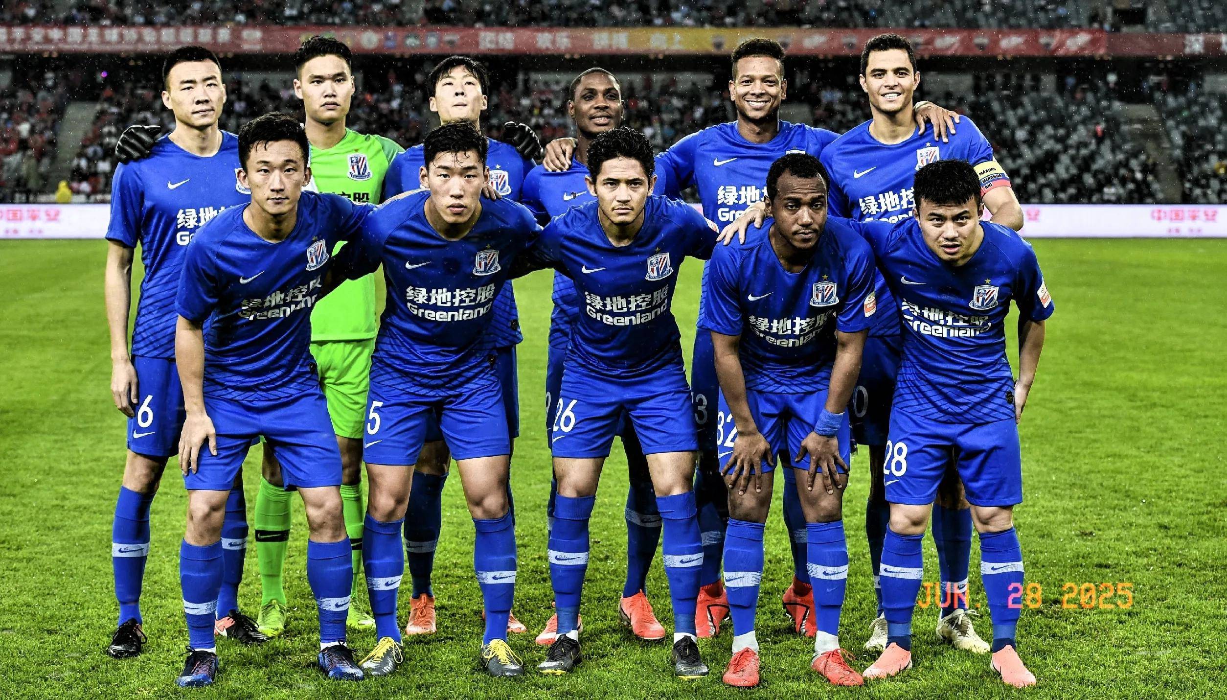 很多玩家抱 很多玩家抱